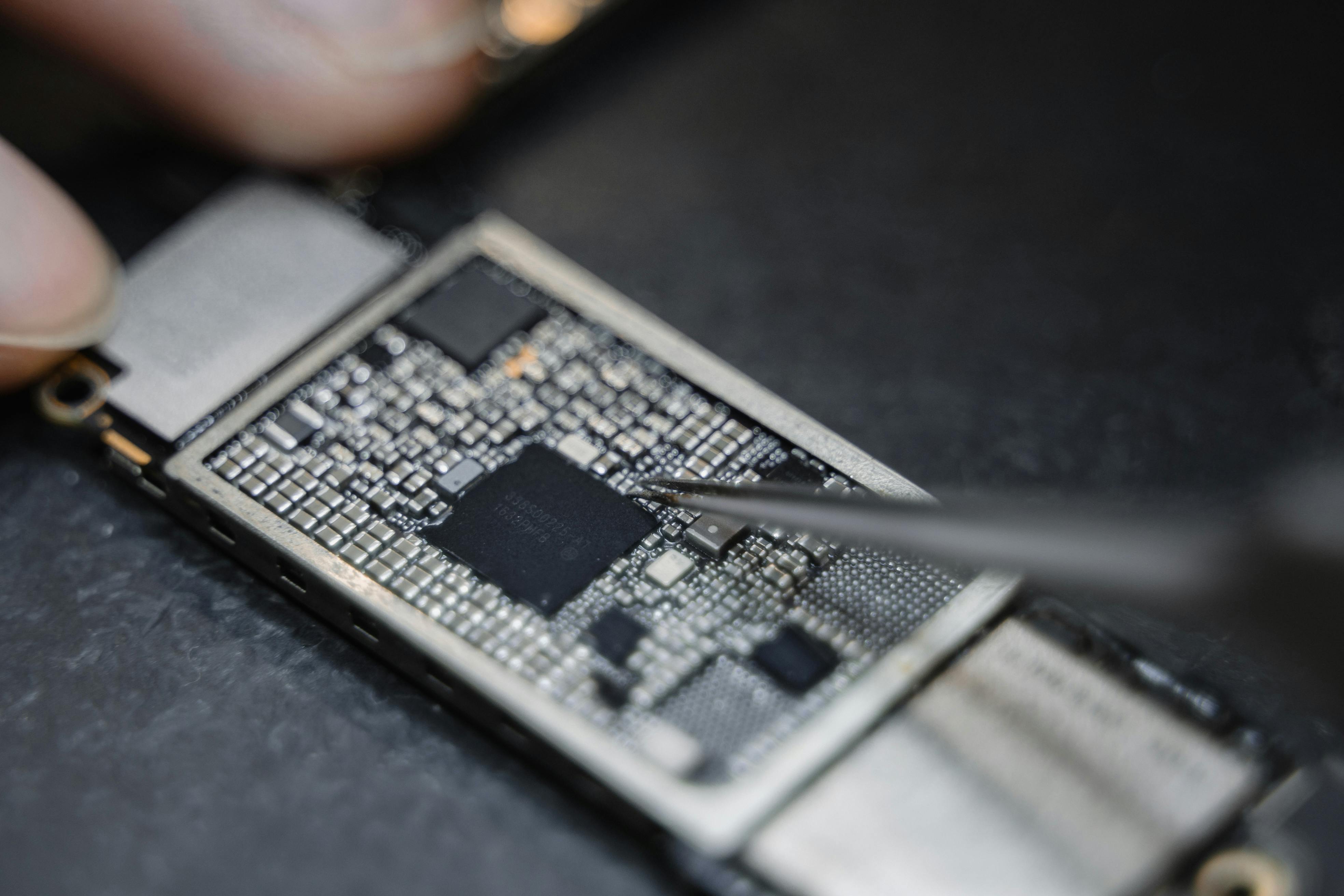 Precision repair and cleaning work at a technical workstation